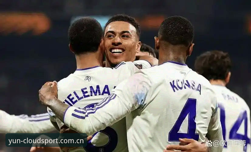 欧联杯决赛3-0完胜 vs 30年冠军荒终结：维拉与埃梅里的双赢之路
